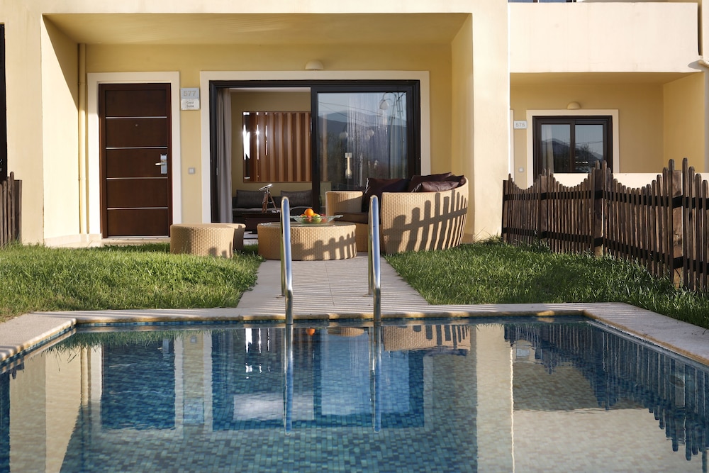 Executive Suite, Private Pool - Photo 8