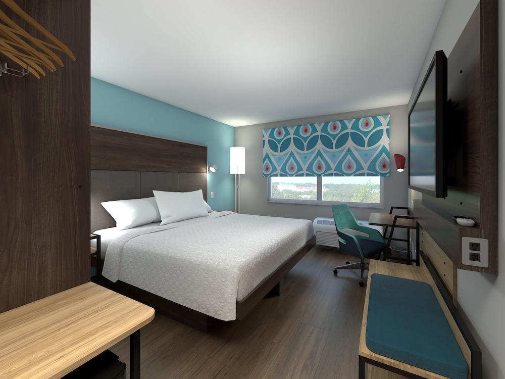 Room, 1 King Bed, Accessible (Hearing) - Photo 1
