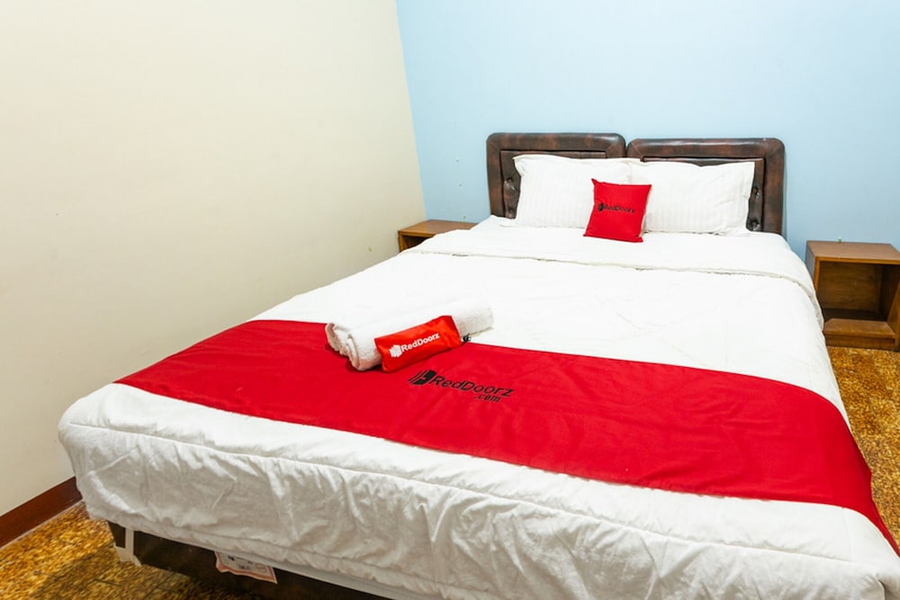 Double Room (RedDoorz) - Photo 5
