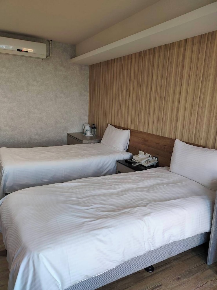 Deluxe Twin Room photo 3