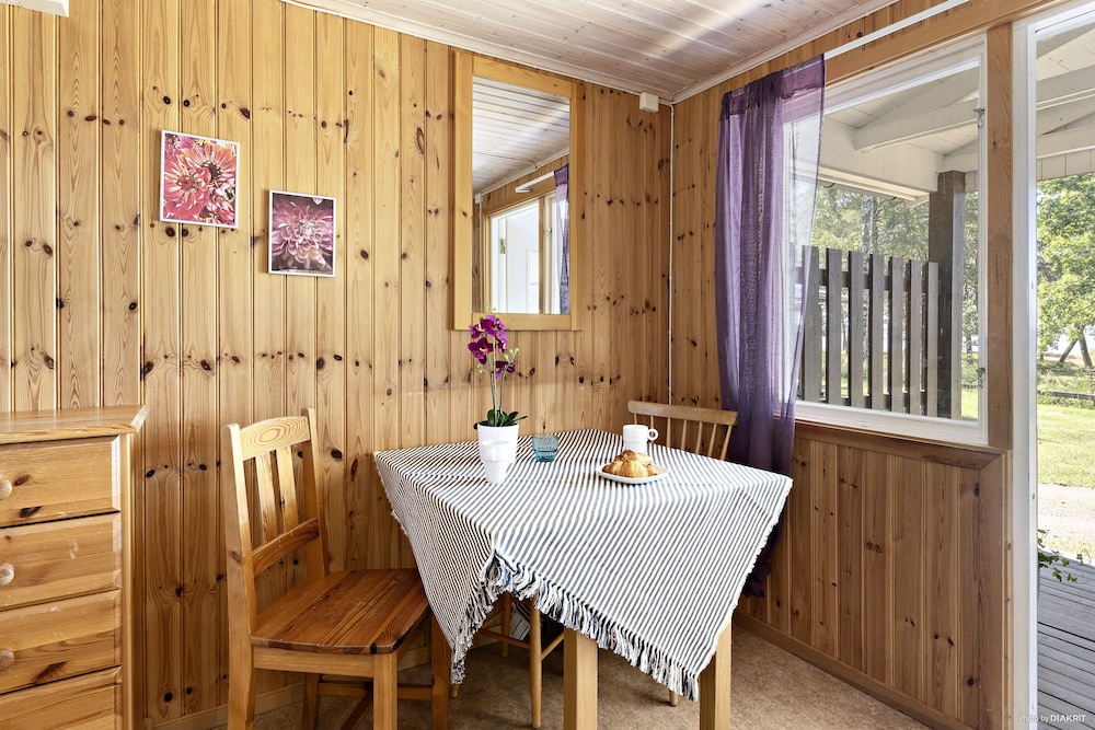 Cabin (Torsöstuga) photo 3