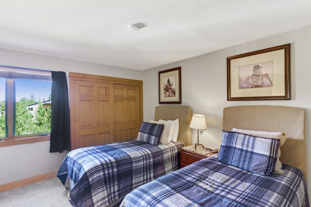 Suite, 2 Bedrooms photo 3