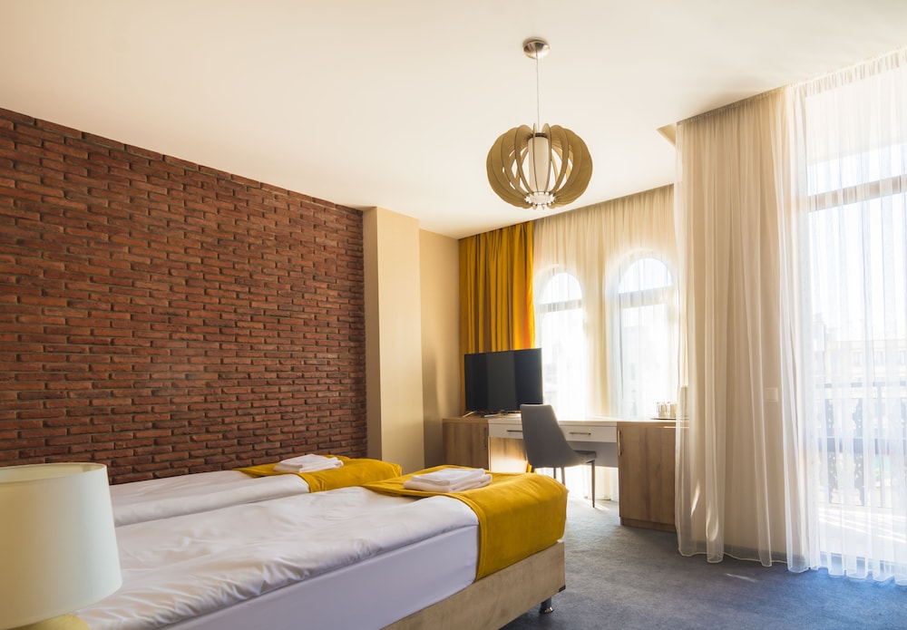 Twin Room (with extra bed) photo 3