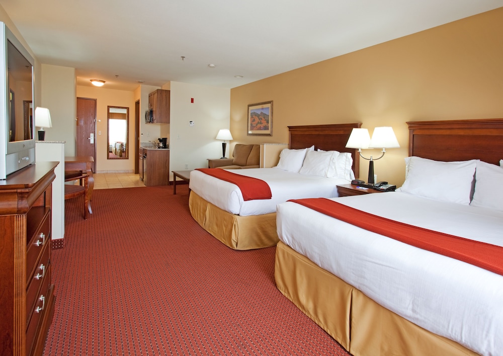 Suite, 2 Queen Beds, Accessible (Comm, Mobil, Accessible Tub) - Photo 1