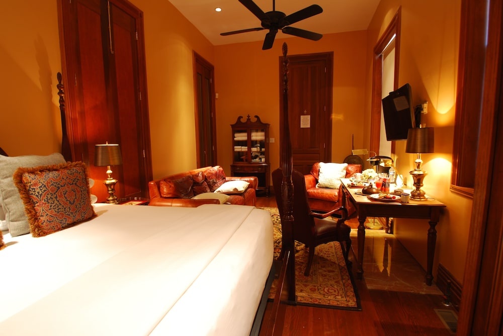 Comfort Room, 1 King Bed, Ground Floor photo 2