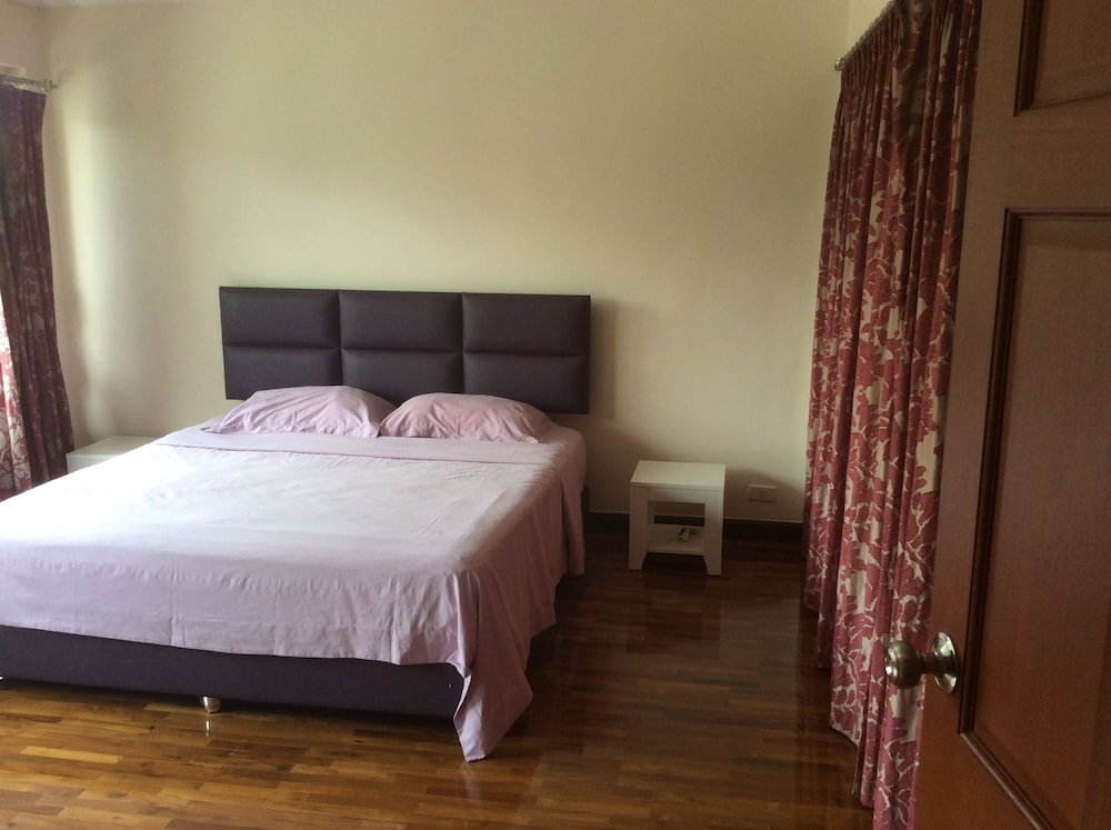 Townhome, 4 Bedrooms, Kitchen, Sea Facing photo 1