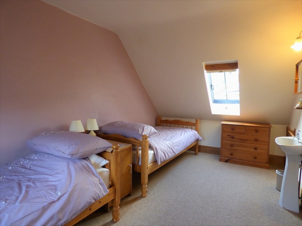 Cottage, 2 Bedrooms photo 3