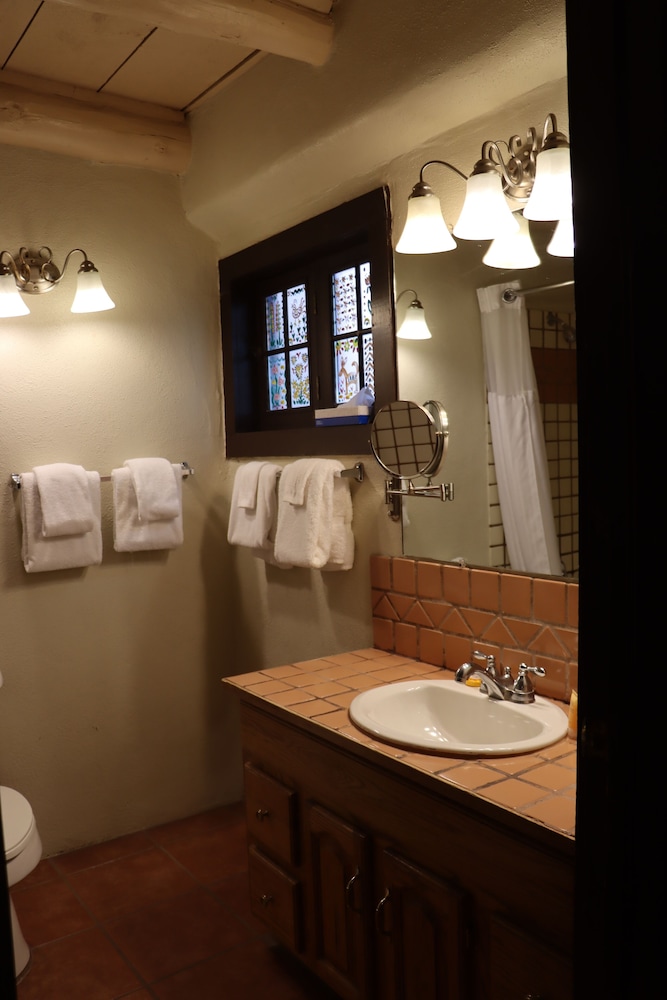 Superior Room, 2 Queen Beds (Historic Sagebrush Room Two Beds) - Photo 9
