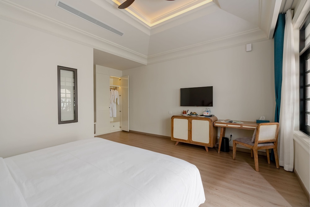 Bungalow Beachfront photo 3