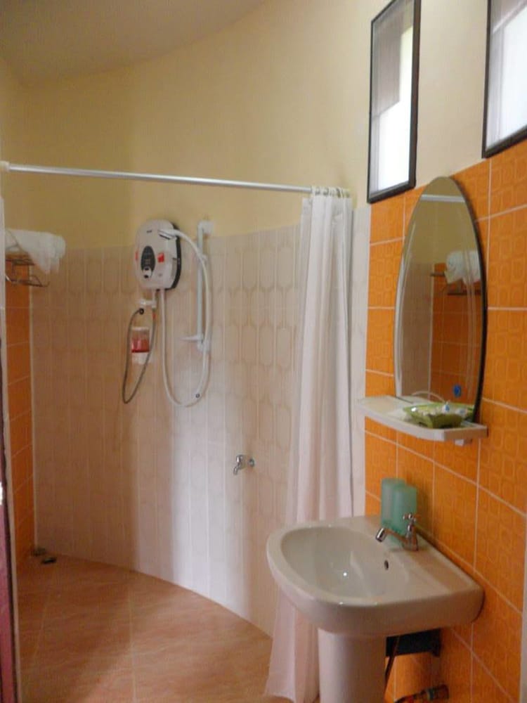 Standard Twin Room, 2 Twin Beds, Non Smoking photo 1