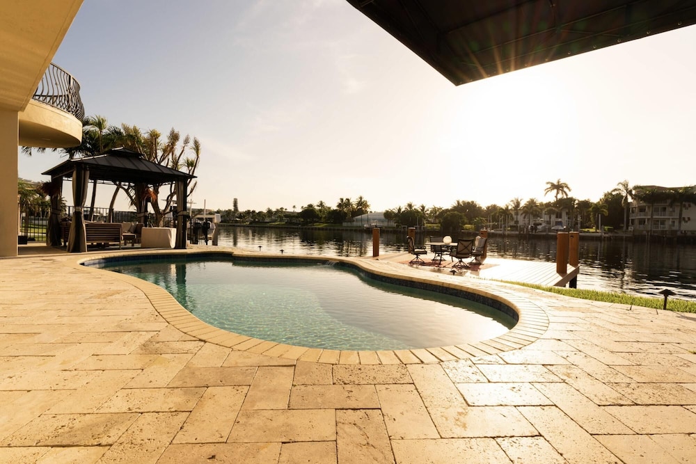 5 Bedroom Luxe Villa on Deep Water Intracoastal, 사진 23