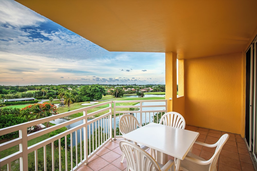 Deluxe Suite - Photo 7