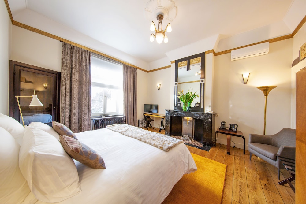 Superior Double or Twin Room, Ensuite, Garden View (Van Huffel -ART DECO )