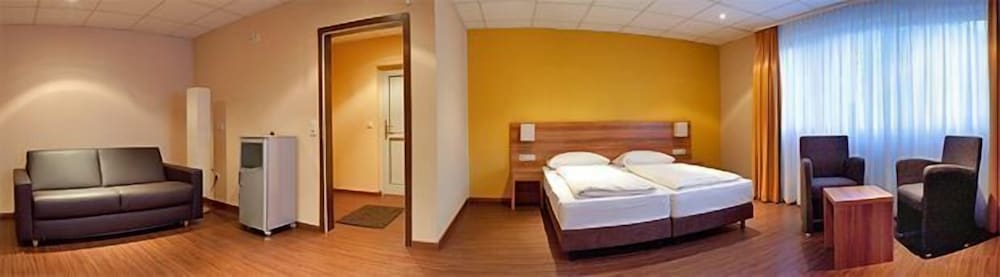 Studio for 2 people separate sleeping room, living room