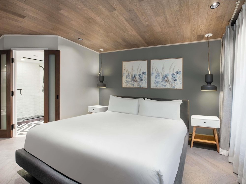 Junior Suite, 1 King Bed