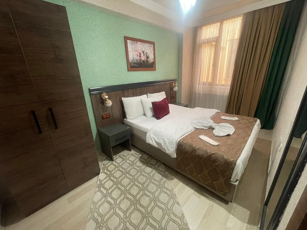 Quadruple Room - Photo 1