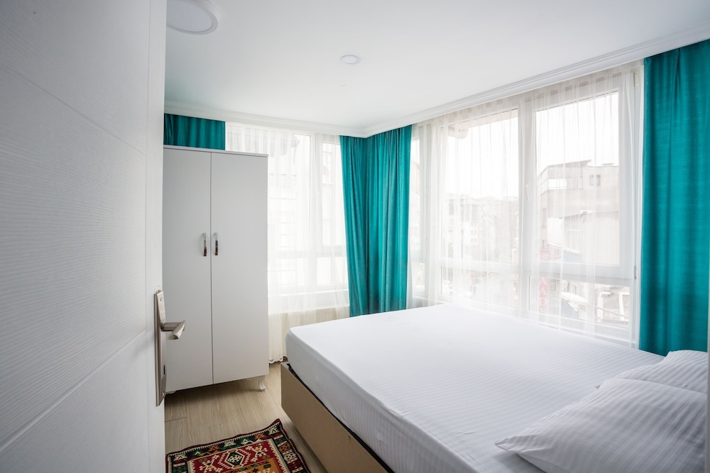 Comfort Apartment, 1 Bedroom, Kitchenette, City View photo 2