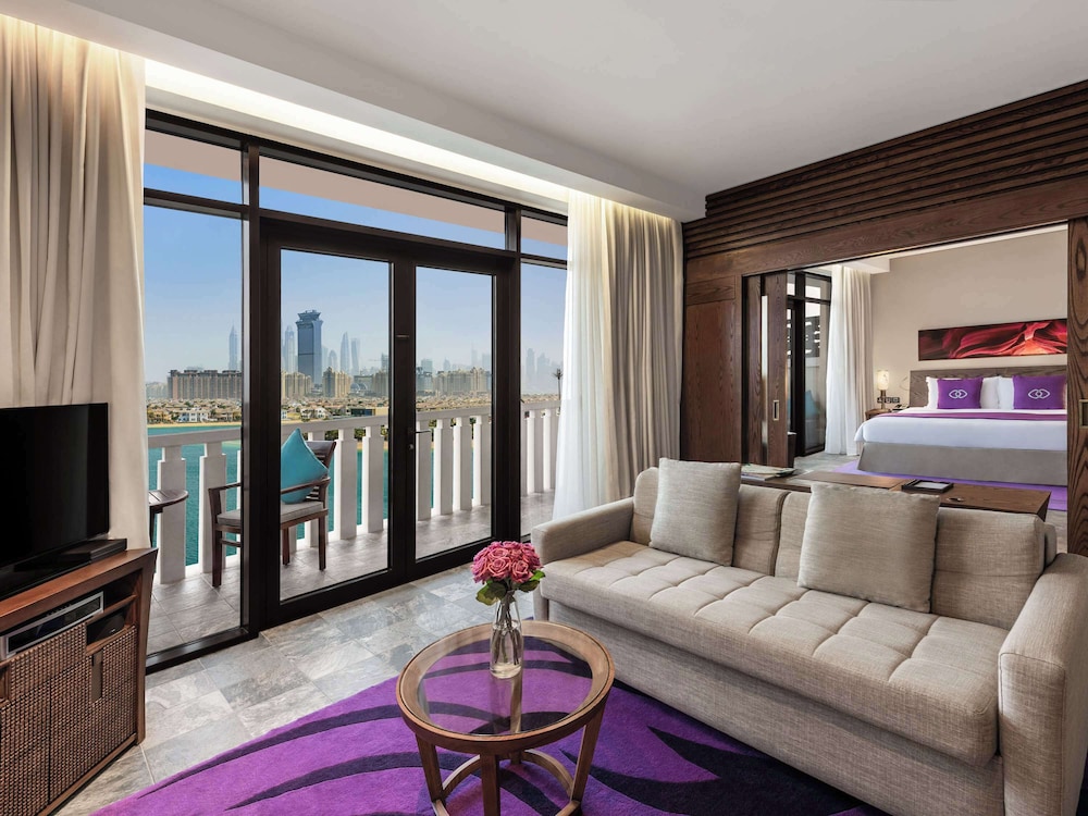 Club Suite, 1 King Bed with Sofa bed, Club Lounge Access, Sea View (Prestige)