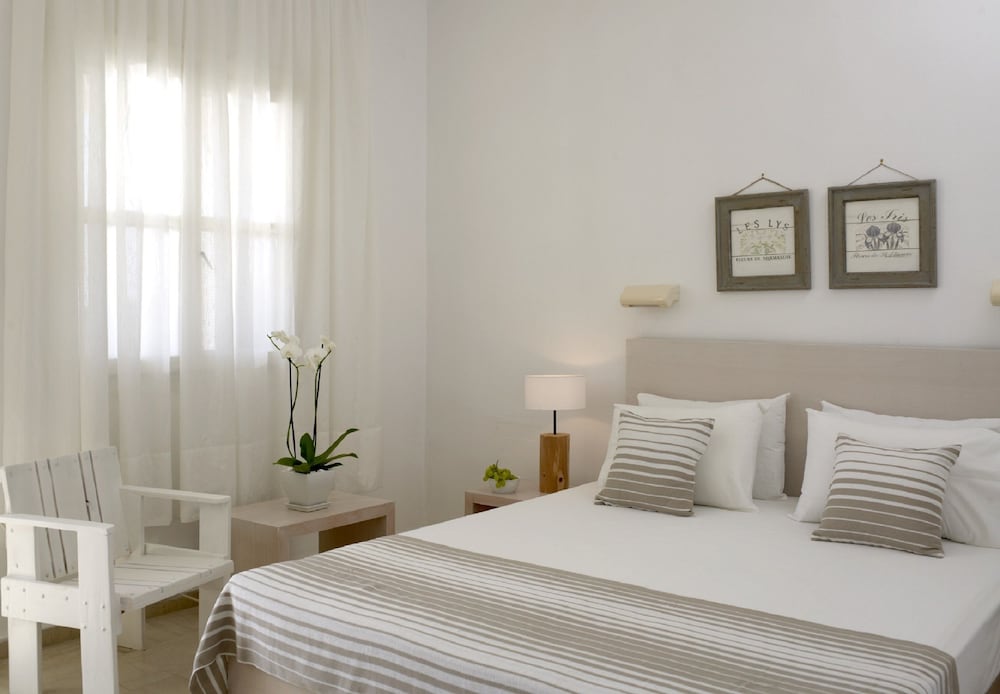 Twin Room, Partial Sea View