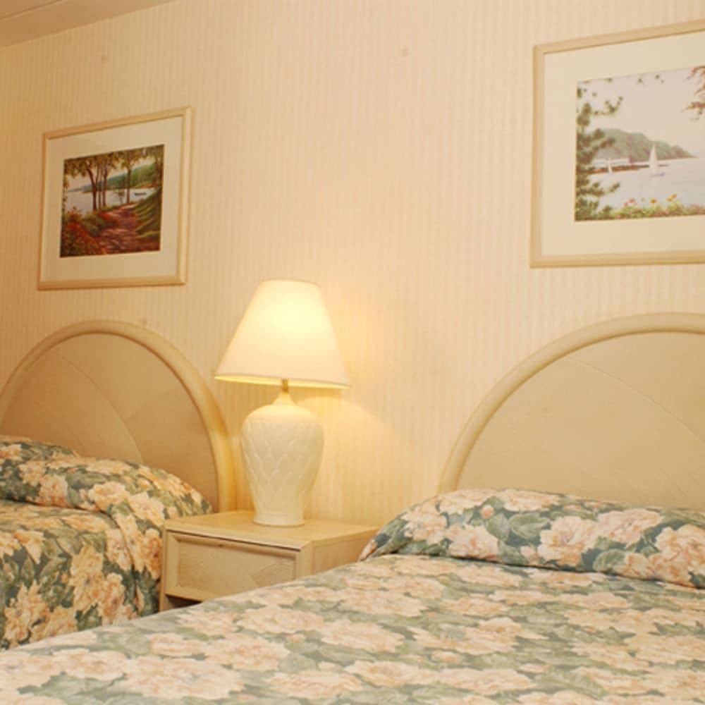 Standard Room, 2 Double Beds photo 3