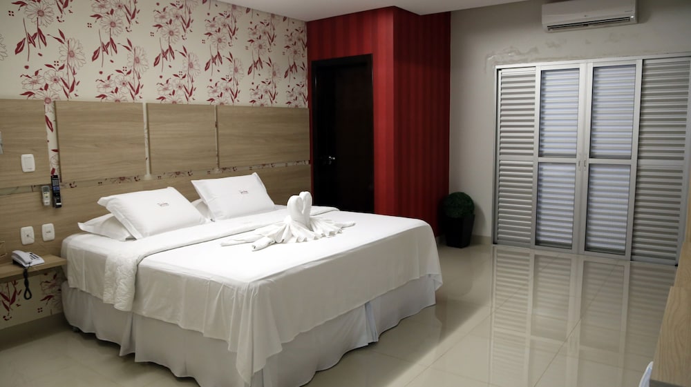 Suite, 1 Queen Bed photo 1