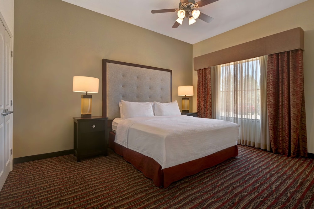 Studio, 1 King Bed, Accessible, Bathtub (Mobility & Hearing) - Photo 1
