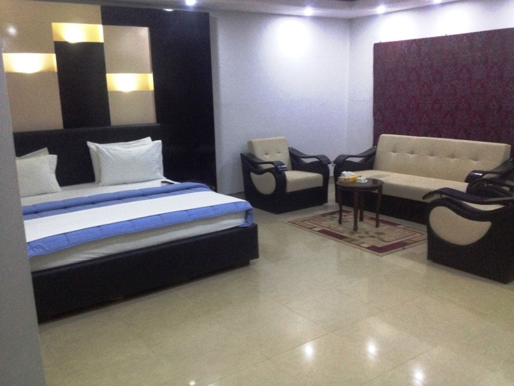Deluxe Double Room photo 3