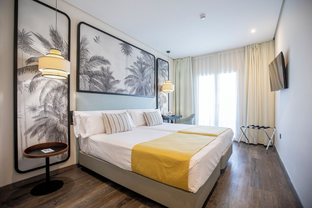 Double or Twin Room - Photo 1
