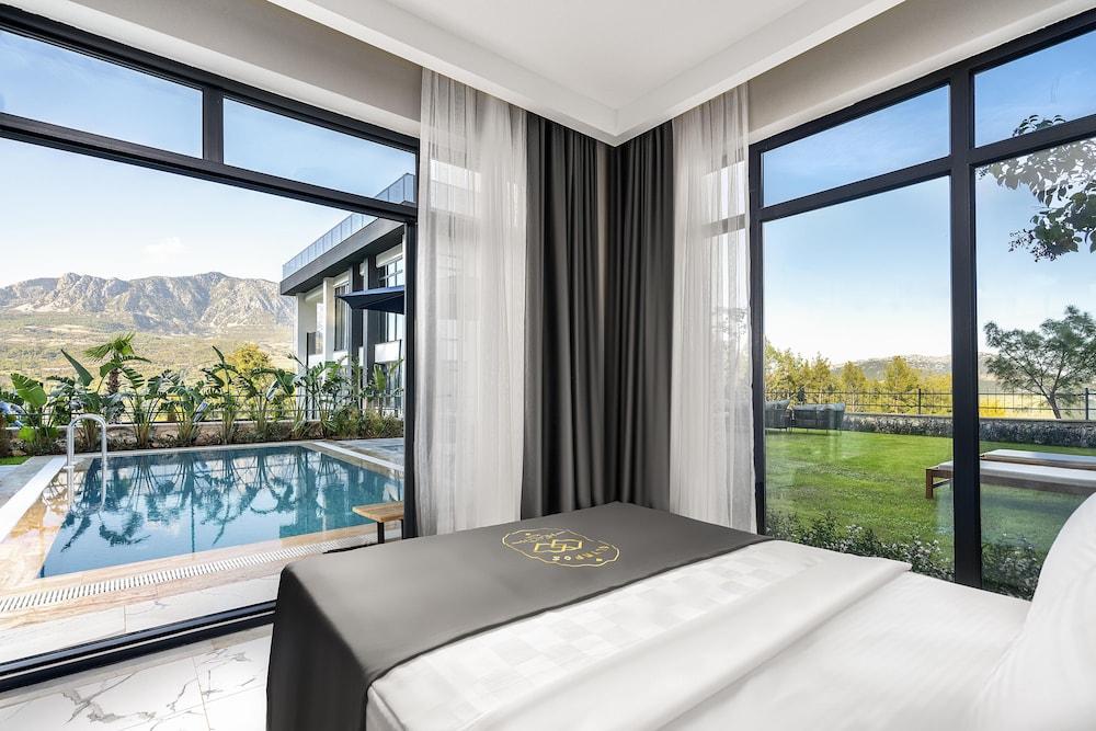 Premium Villa, 3 Bedrooms, Pool Access, Mountain View photo 2