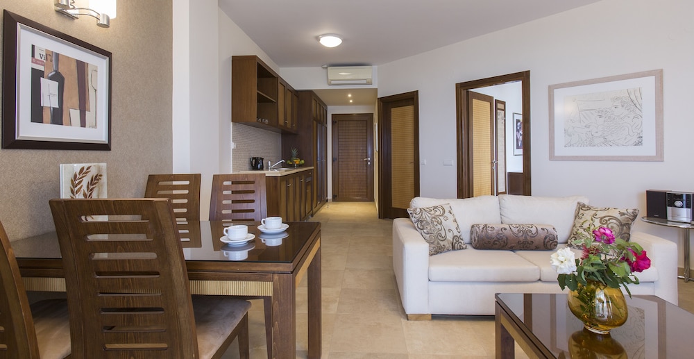 Suite, Beachfront (OLYMPIA) photo 3