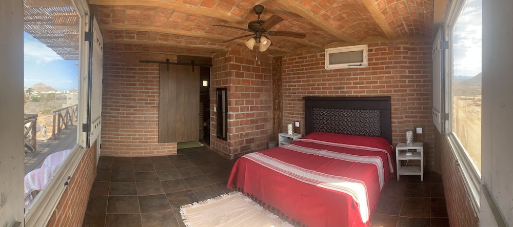 Family Cabin, 1 King Bed, Ensuite, Ocean View