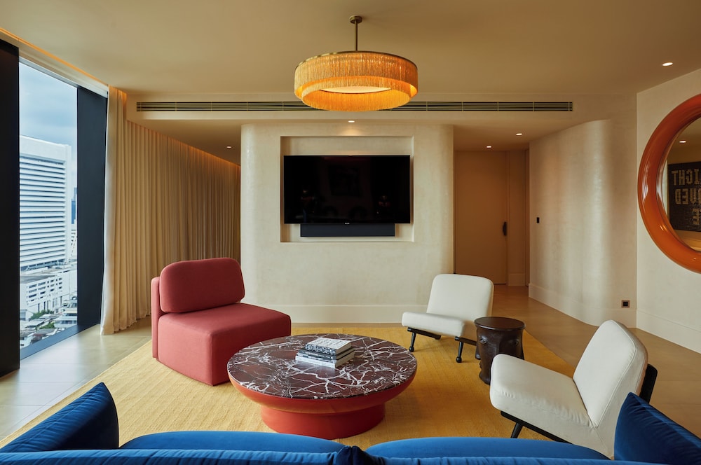 Premier Penthouse