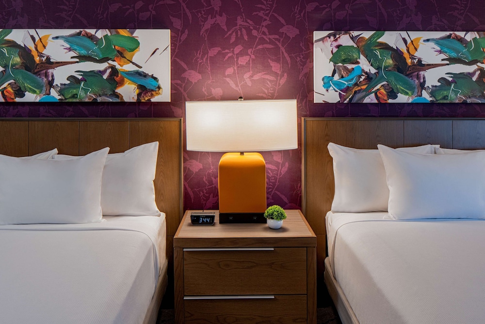 Room, 2 Queen Beds (Den) - Photo 2