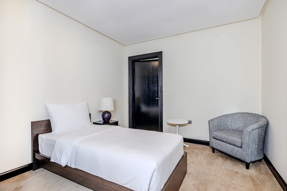 Suite (Deluxe Four Bedroom) - Photo 8