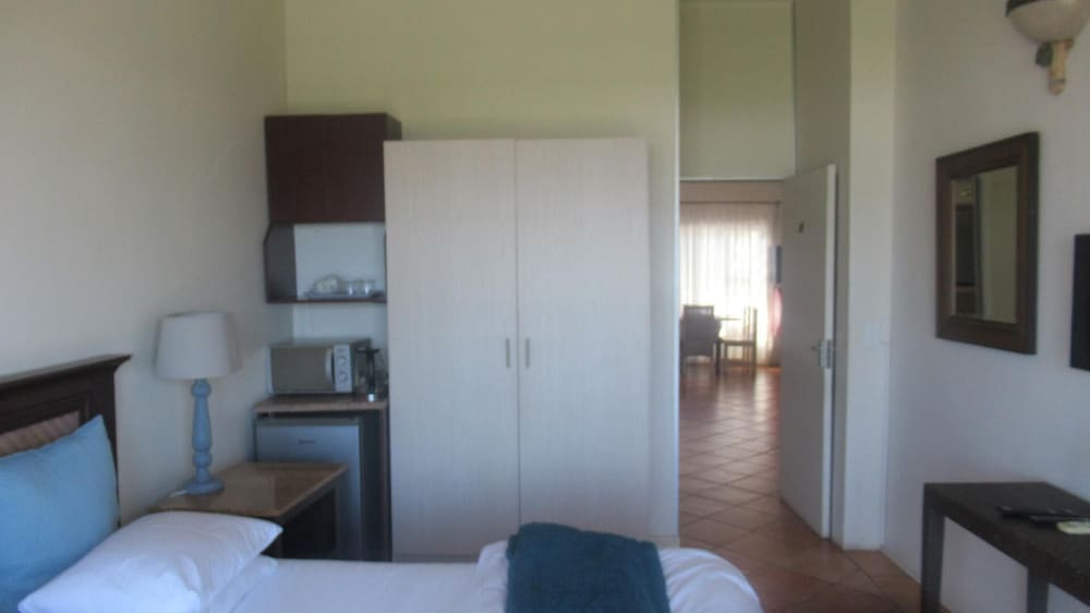 King Room with Balcony - Sea View - Photo 2
