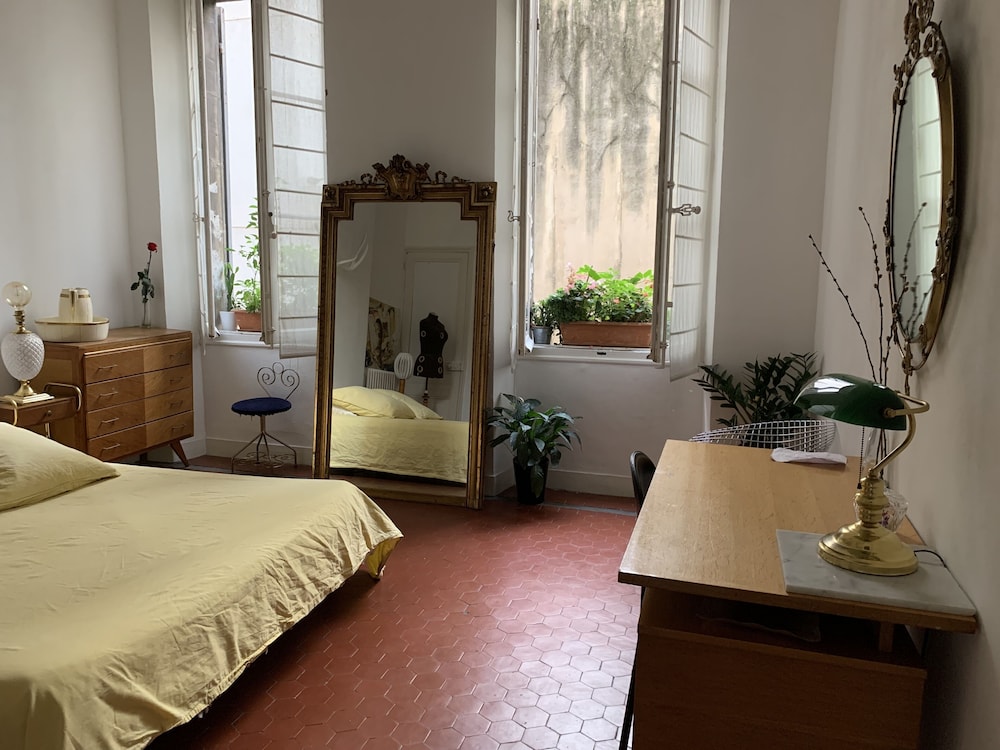 Double Room (Belle chambre spacieuse)