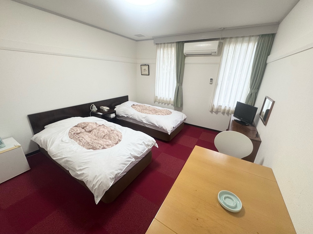 [Modern Western-Style Room]