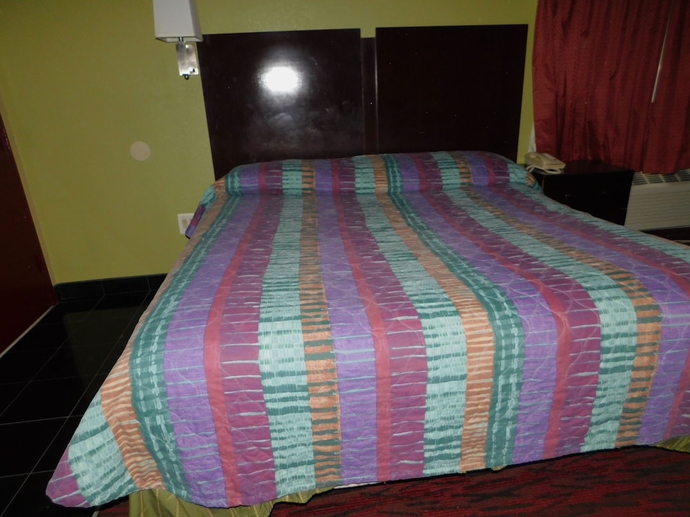 King Smoking Room with Spa Bath photo 3