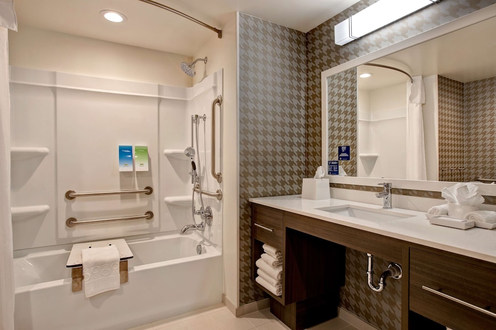 Studio, 2 Queen Beds, Accessible, Bathtub - Photo 4
