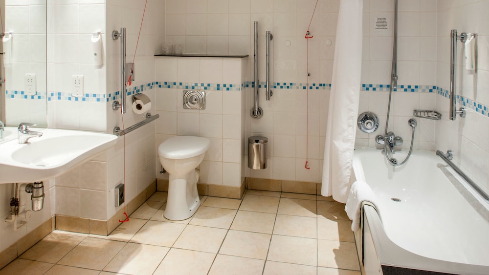 Standard Room, 1 Double Bed with Sofa bed, Accessible - Photo 2