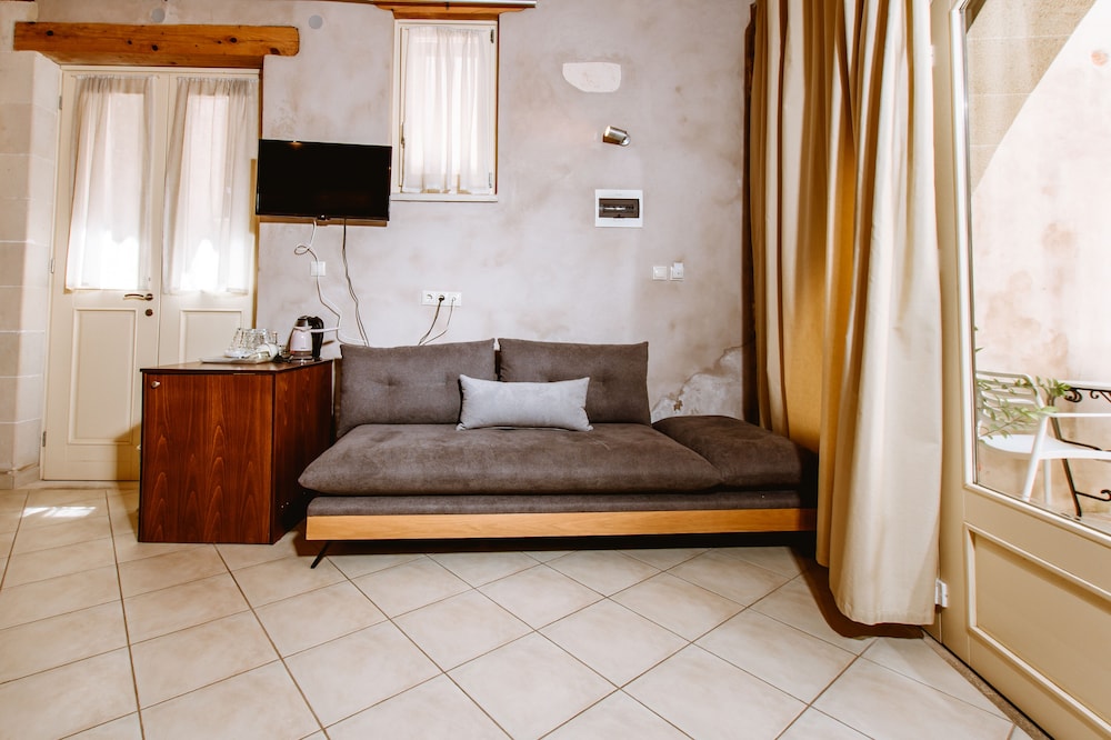 Superior Room - Photo 34