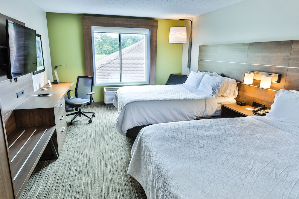 Standard Room, 2 Queen Beds, Accessible (Communication, Roll-In Shower) - Photo 1