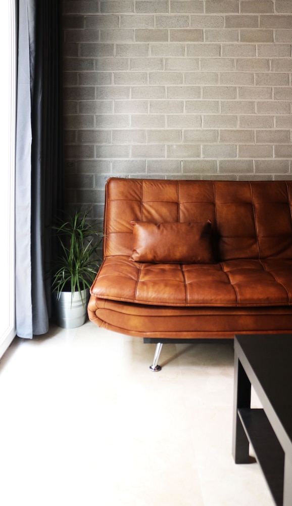 Design Studio Suite, 1 Queen Bed with Sofa bed, City View