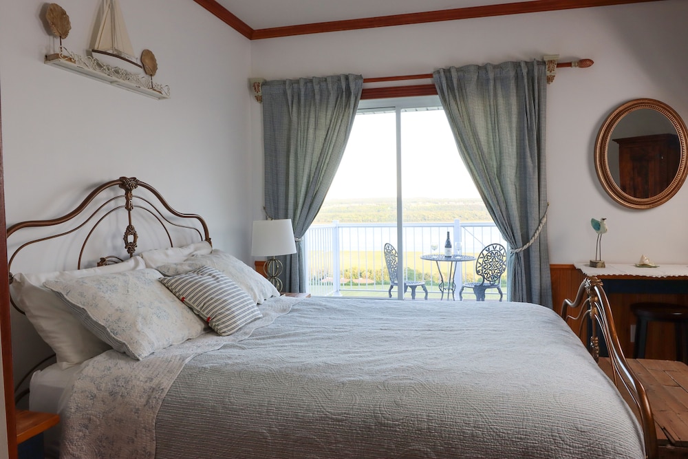 Deluxe Double Room, River View photo 2