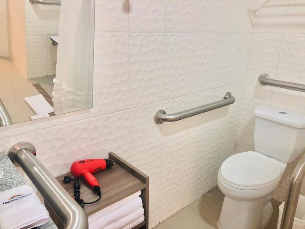 Superior Room, 1 Double Bed, Mobility Accessible, Non Smoking (Roll-in Shower)