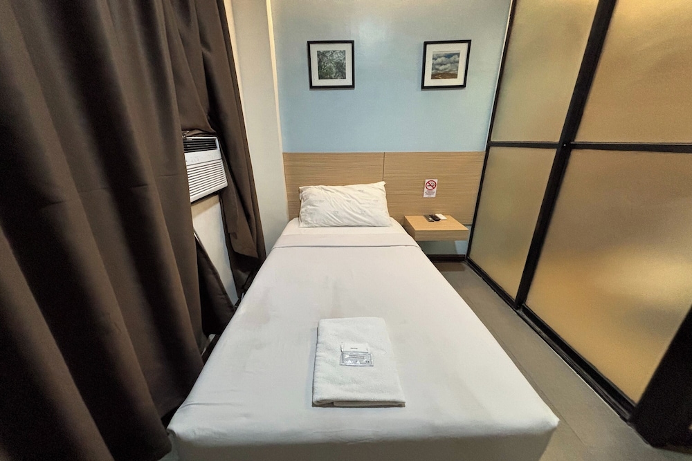 Deluxe Single Room