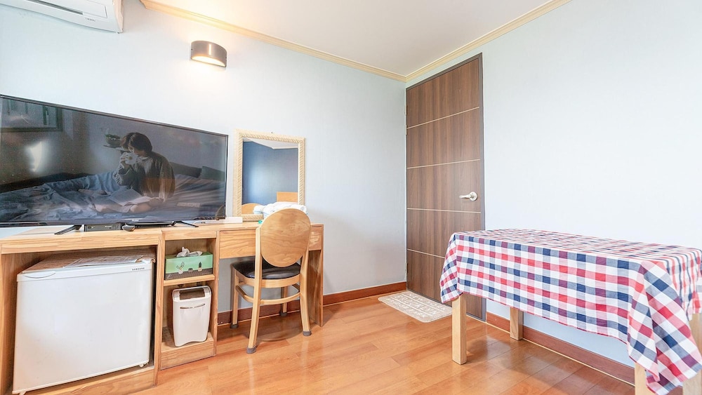 Basic Room, 1 Bedroom (UFO 3) - Photo 6