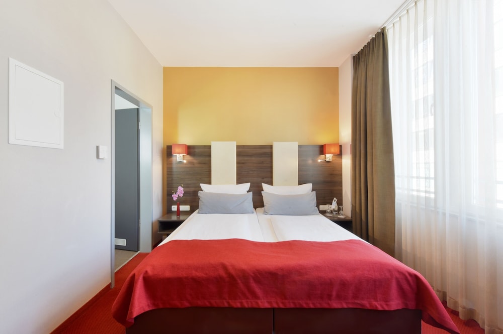 Double Room - Photo 4