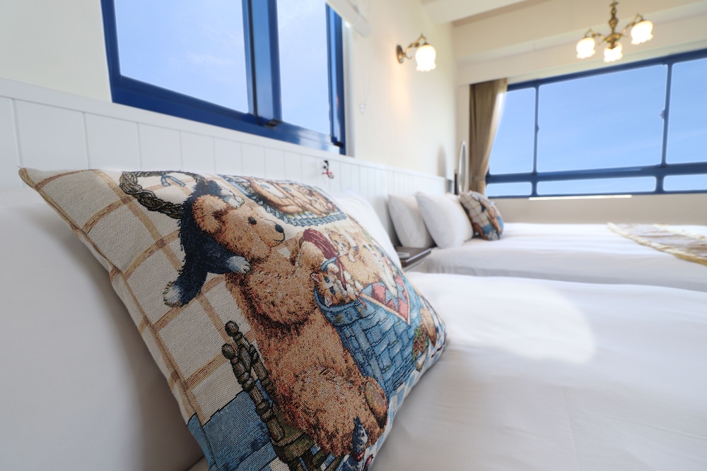 Deluxe Quadruple Room, Ocean View photo 2