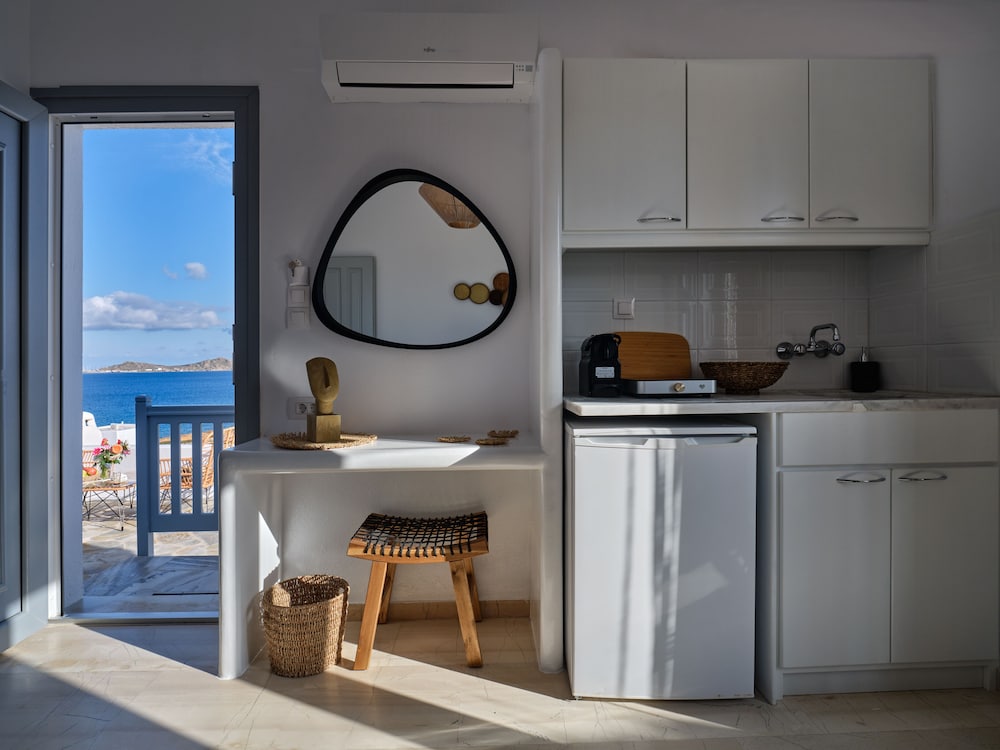 Deluxe Apartment, 1 Bedroom, Sea View photo 3